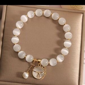 Moonstone  Beads Cat Pendant Stretch Bracelet